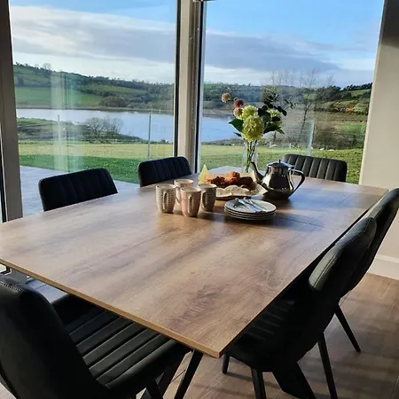 Claragh Semesterbostad